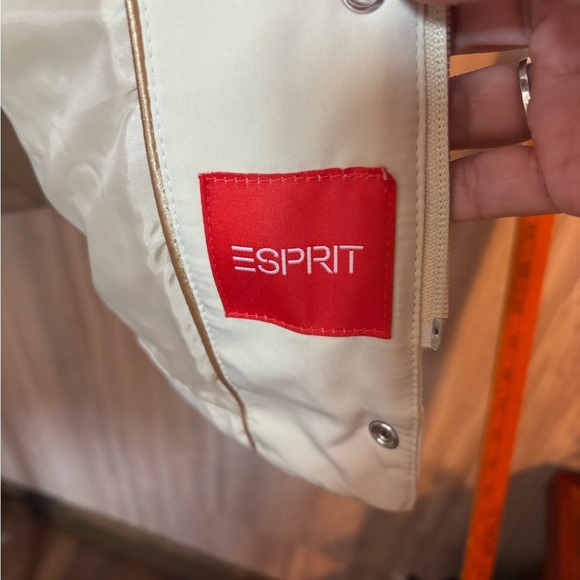 Esprit Beige Quilted Women's Puffer Jacket - Picture 4 of 8